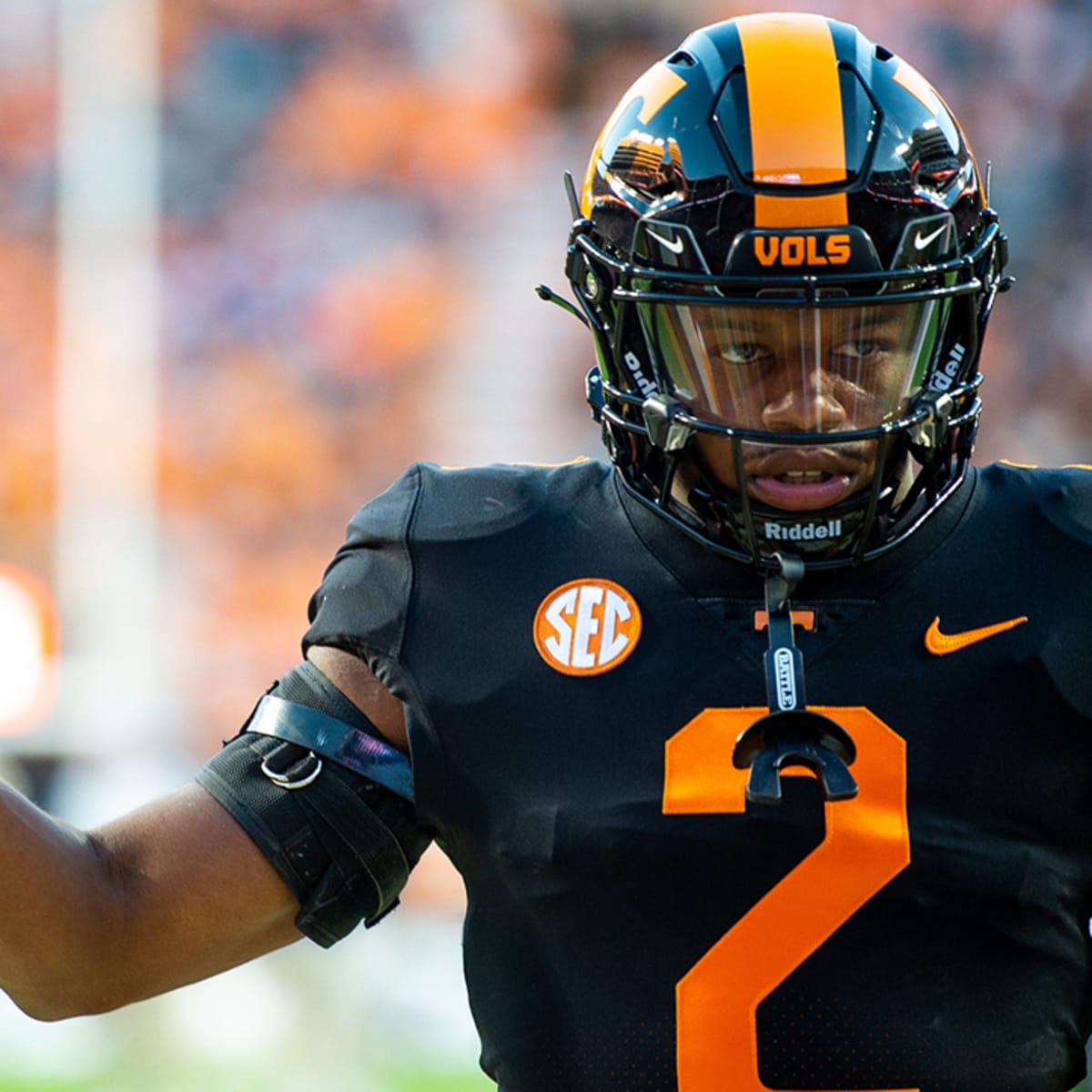 Tennessee Football Drops New Smokey Grey Throwback Uniforms