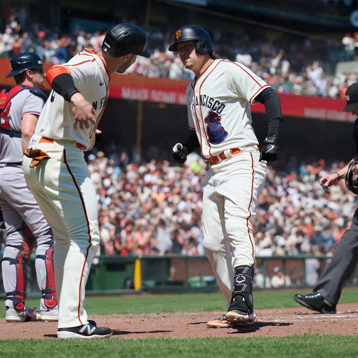 San Francisco Giants: Everyone loves Wilmer Flores – Bat Flips and Nerds
