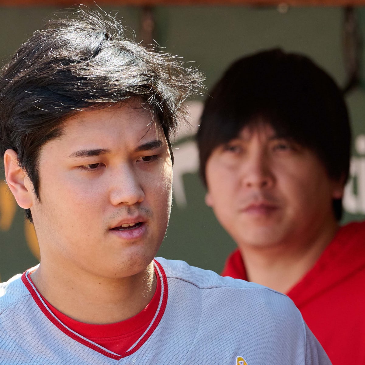Angels use Shohei Ohtani body double for team picture