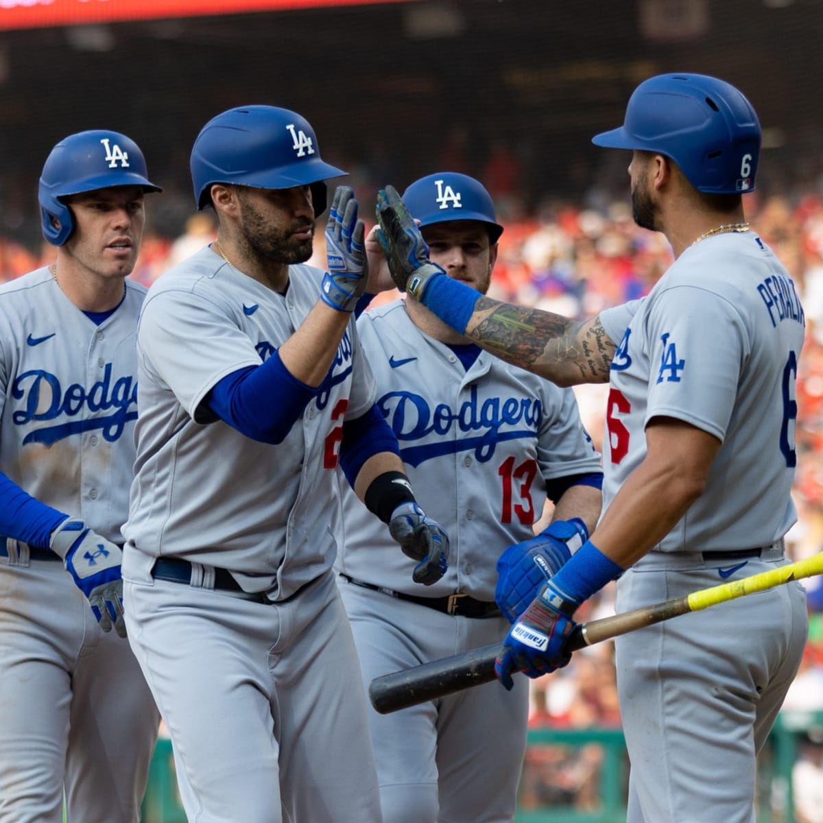 Dodgers' J.D. Martinez on track to rejoin team soon – but still mystified  by injury