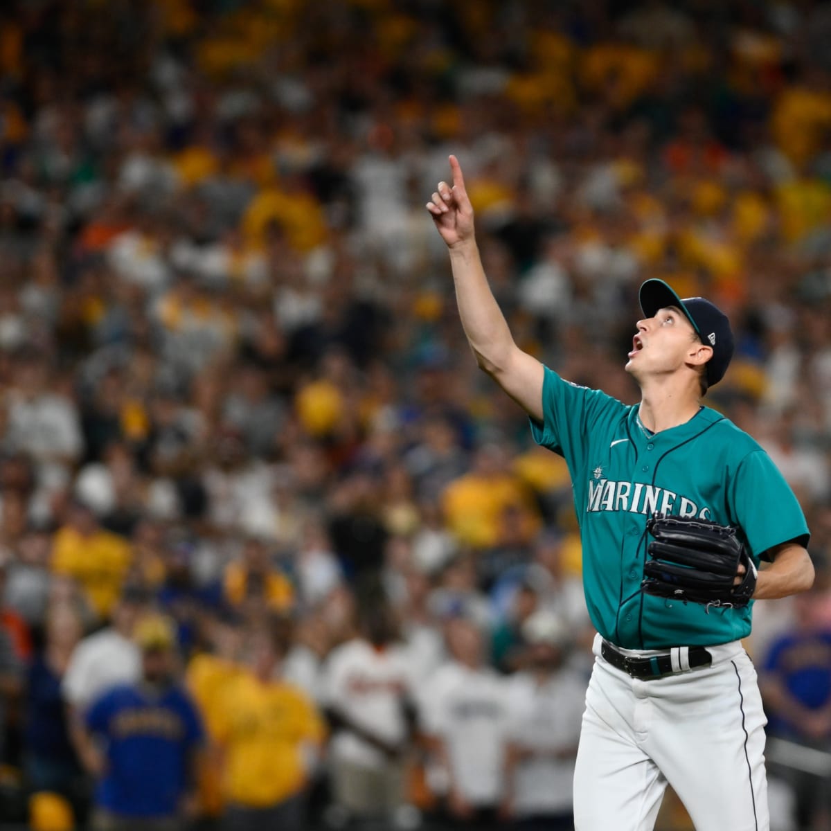 Seattle Mariners' George Kirby Apologizes For Comments Questioning Manager Scott  Servais - Fastball