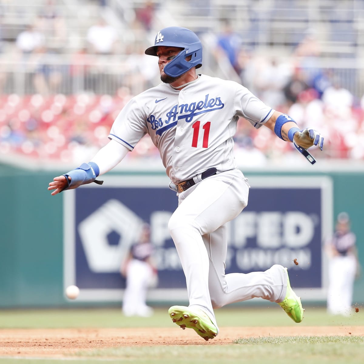 Dodgers News: Miguel Rojas Maintaining Focus Through Tough Stretch