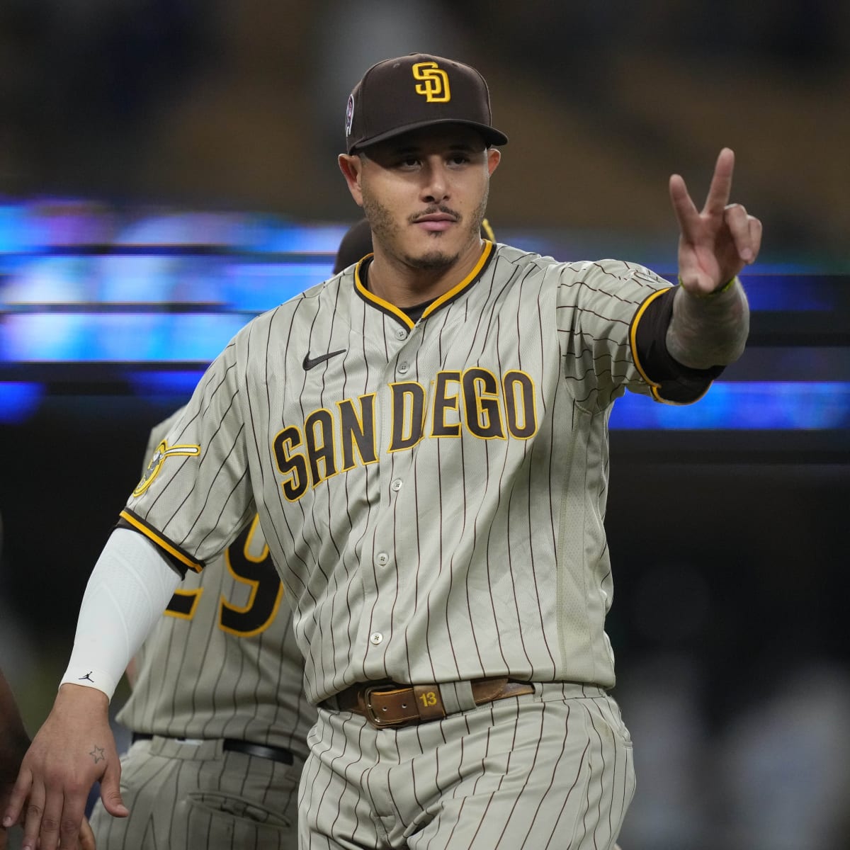 Manny Machado signs with Padres: Here's what his new jersey looks like 