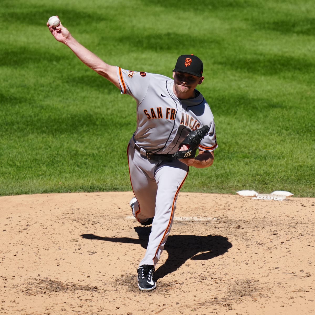 SF Giants lose first game of doubleheader against Rockies 9-5