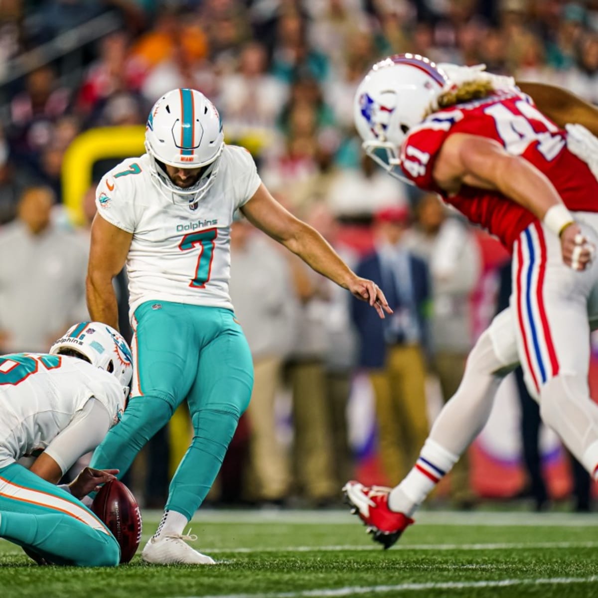 Tuesday Miami Dolphins Mailbag: Fangio, Pass Rush, Wilson, and