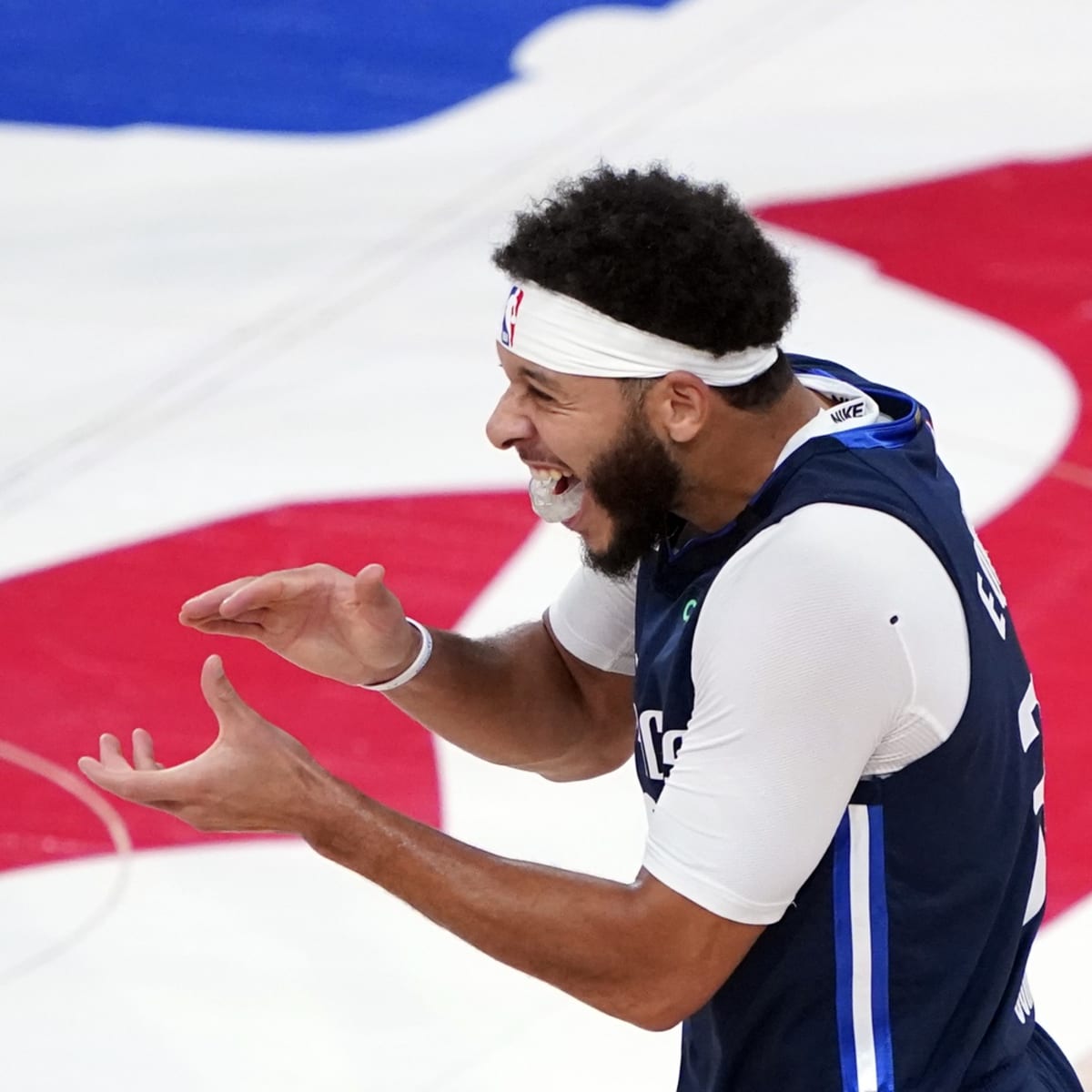 Dallas Mavericks NBA Investigating Mavs For Sitting Key Players Amid Playoff  Hunt Shirt - Yesweli