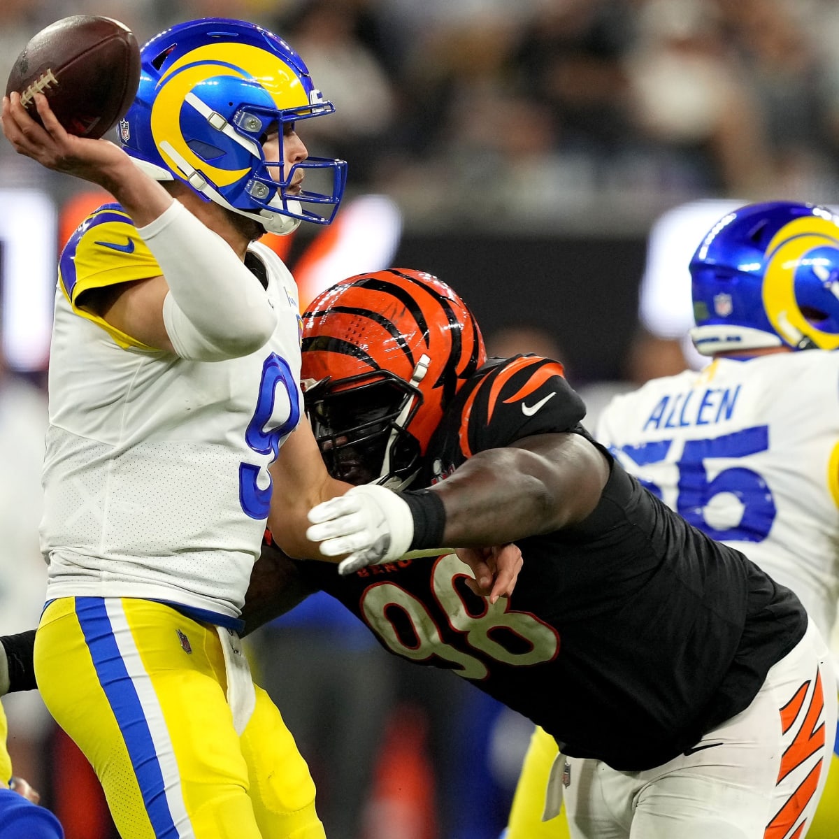 Rams, Bengals advance to Super Bowl