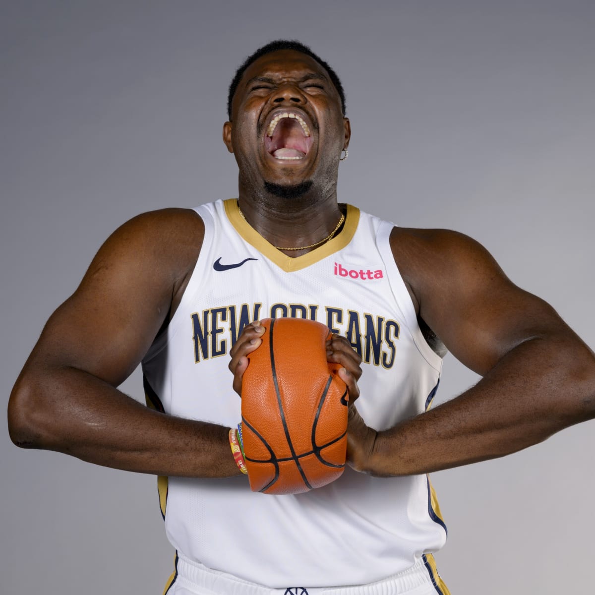 How Zion Williamson is being used by the Pelicans in his earliest NBA games  