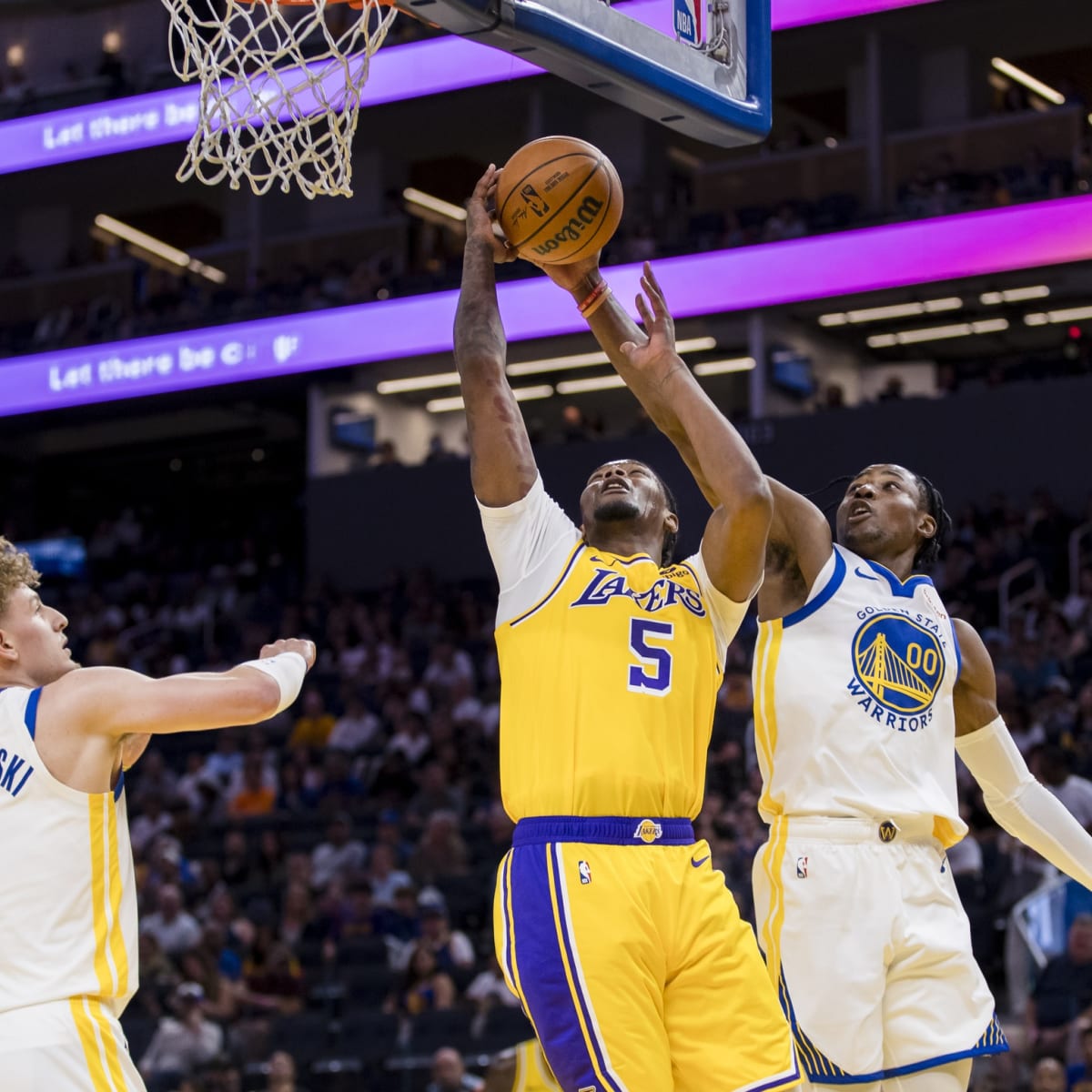 Jonathan Kuminga and bench lead Warriors to win against Lakers