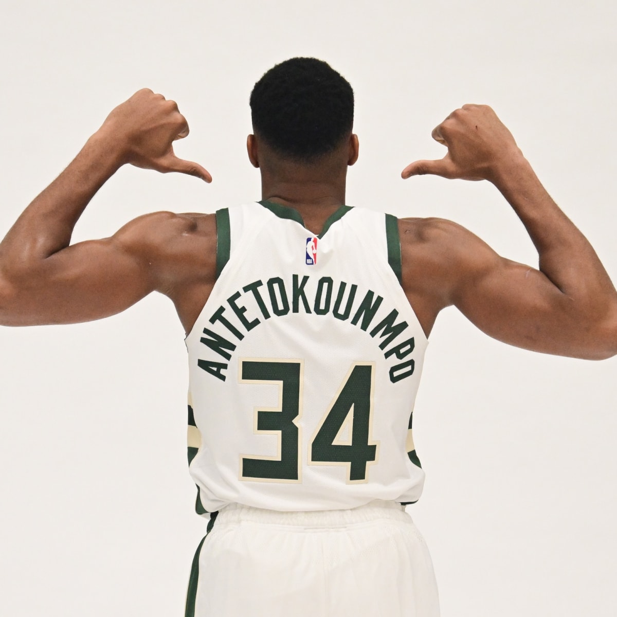 Milwaukee Bucks' addition of 7-time All-Star to roster generates