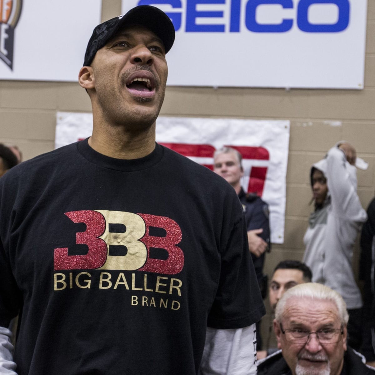 Lakers stay the course as LaVar Ball ramps up criticism of Luke