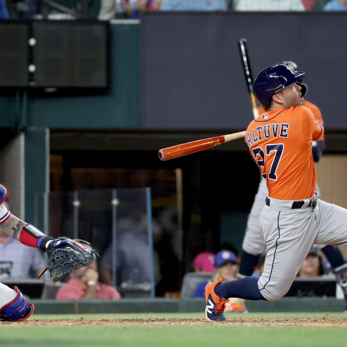 Rangers-Astros bench-clearing brawl in ALCS Game 5 has fans going wild