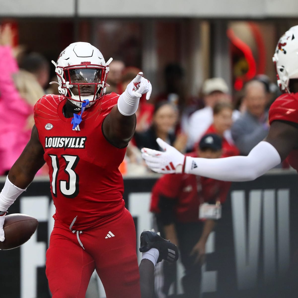 Louisville Football Climbs Up AP Top 25 Poll - Sports Illustrated Louisville Cardinals News, Analysis and More