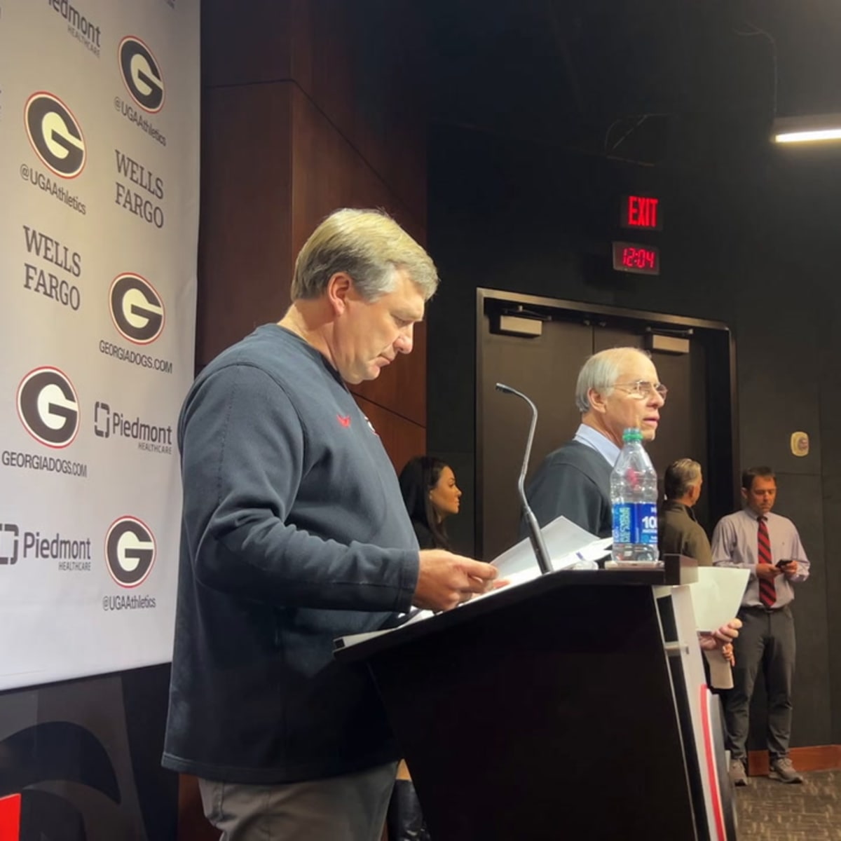 Georgia Bulldogs Football Head Coach Kirby Smart Delivers Speech Following  SEC Championship Loss to Alabama Crimson Tide - Sports Illustrated Georgia  Bulldogs News, Analysis and More