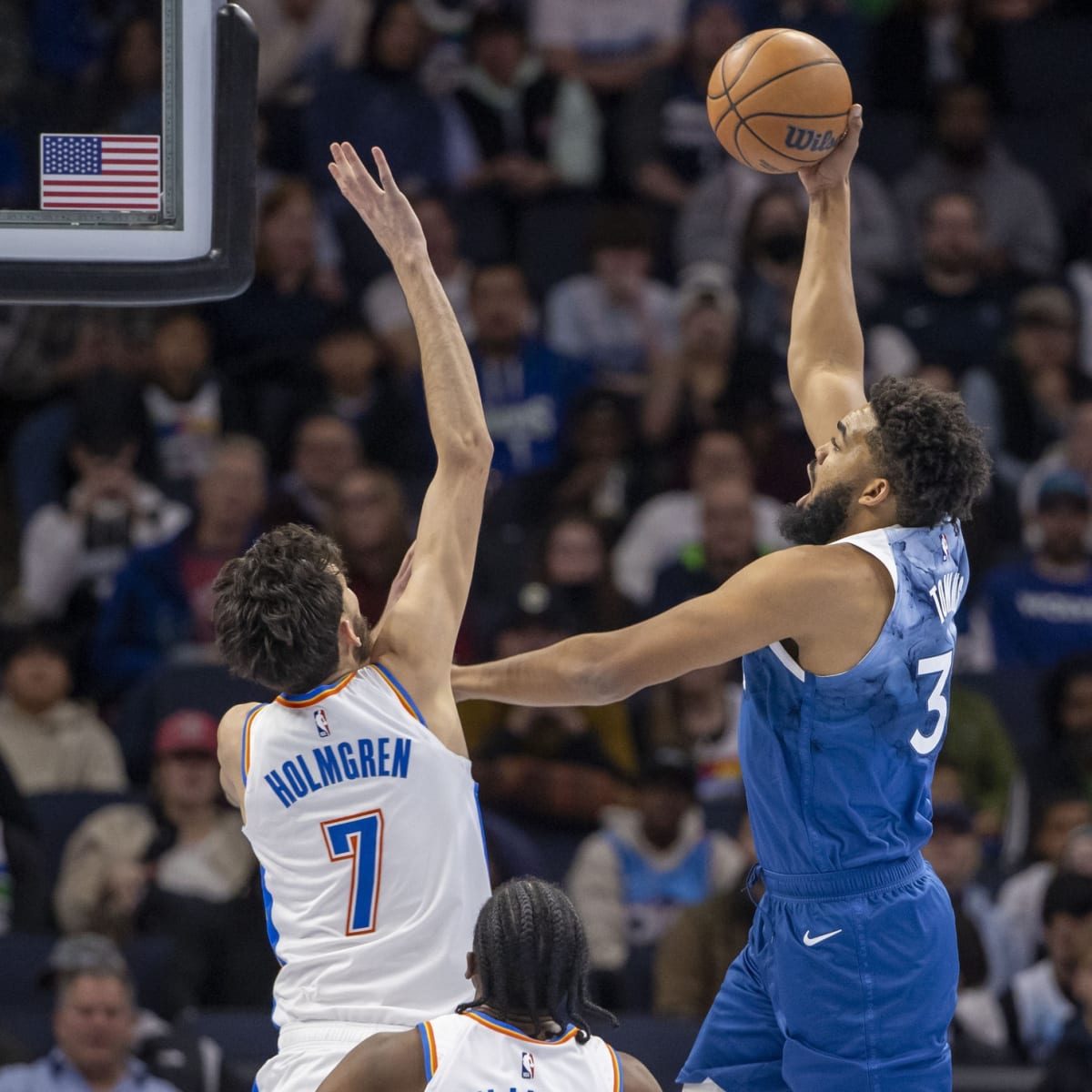 Luka Doncic's 39-Point Night Not Enough as Minnesota Timberwolves Snap  Weary Dallas Mavs' Win Streak - Sports Illustrated Dallas Mavericks News,  Analysis and More