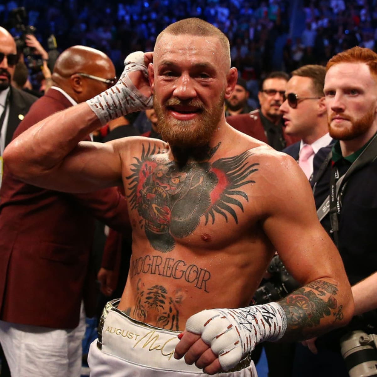 Smelte Triumferende dækning Former Boxing Champ Admits: Even a "YouTube Boxer" Would Beat Conor  McGregor in the Ring - Sports Illustrated MMA News, Analysis and More