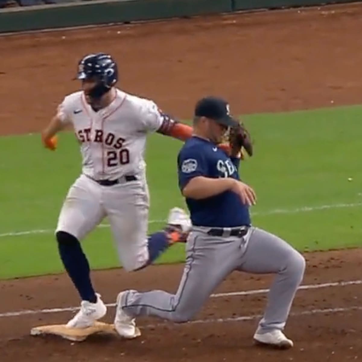 Astros-Mariners: MLB Fans Crush Chas McCormick for His Dirty Play
