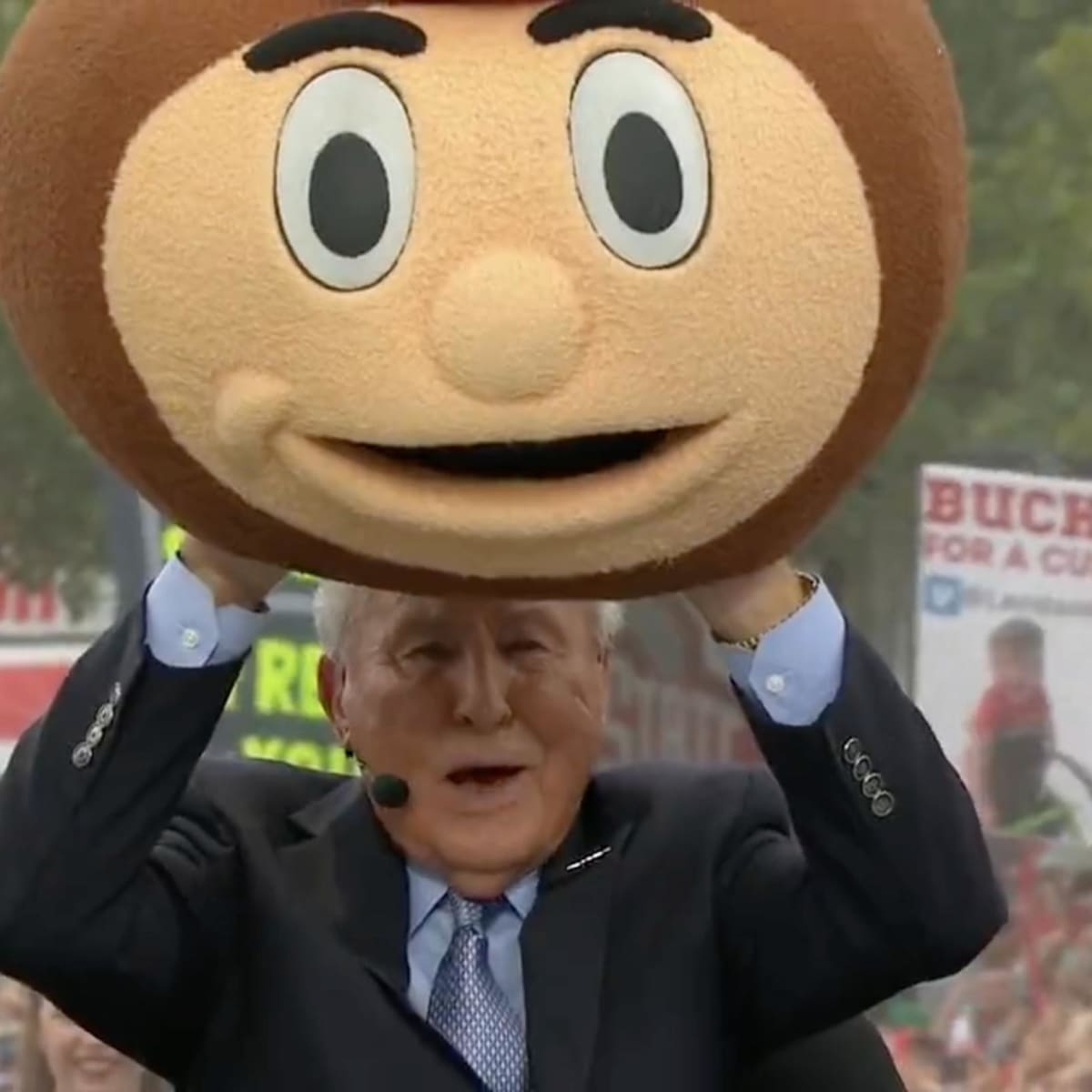 Lee Corso Picks Ohio State Over Notre Dame On College GameDay - Sports  Illustrated Ohio State Buckeyes News, Analysis and More