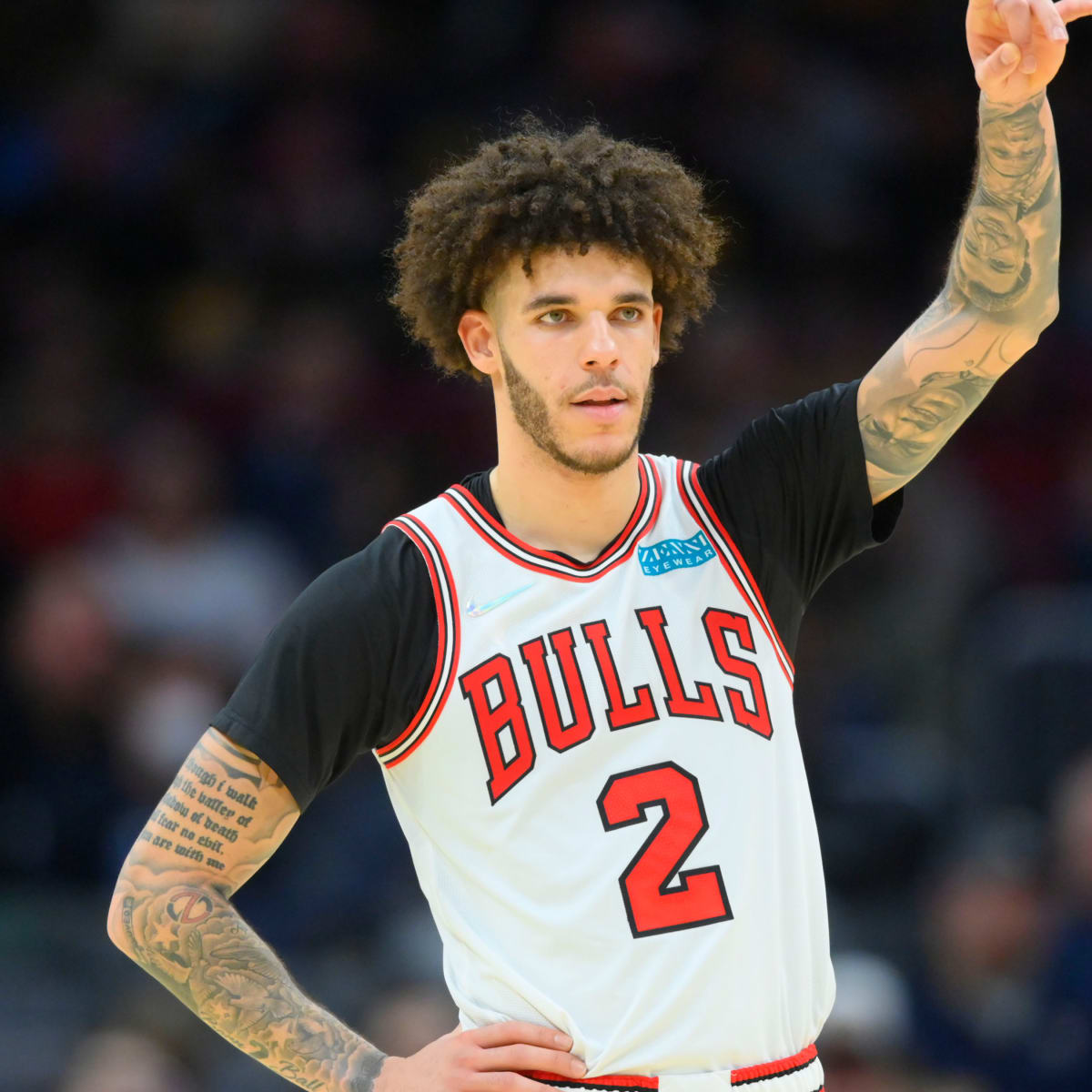Bulls' Lonzo Ball to have knee surgery