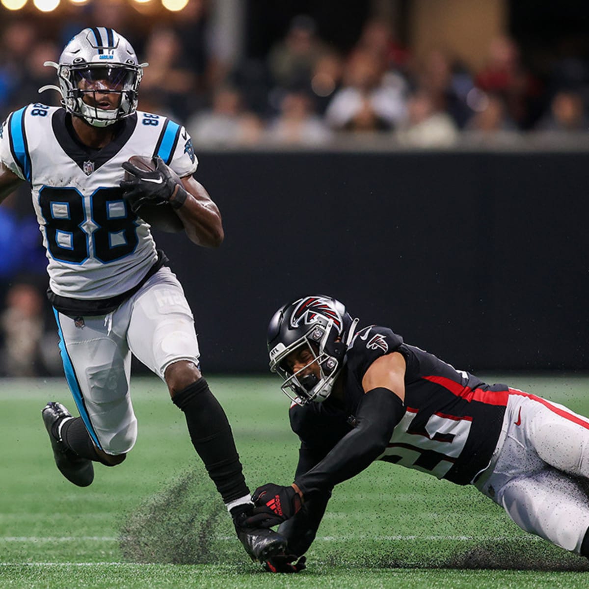 Week 10 TNF Best Bets: Buy Low on Panthers Offense and D.J. Moore – M-FANS