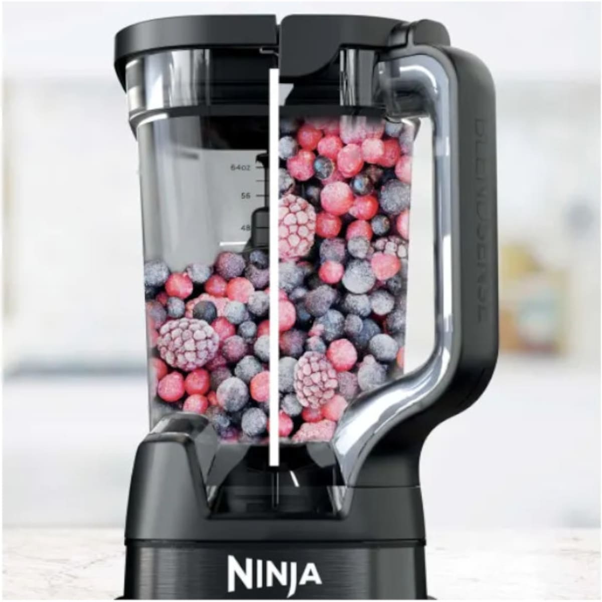 Press one button and this Ninja will slice up a smoothie (pictures