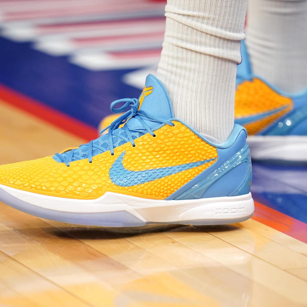 818 Anthony Davis Shoes Photos And Premium High Res Pictures Getty ...