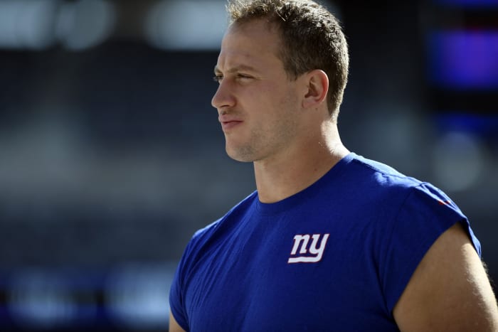 Sep 30, 2018; East Rutherford, NJ, USA; New York Giants offensive tackle Nate Solder on the field before facing the New Orleans Saints at MetLife Stadium.