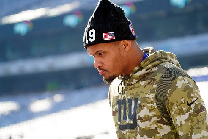 New York Giants wide receiver Kenny Golladay (19) on the field for warmups at MetLife Stadium on Sunday, Nov. 7, 2021, in East Rutherford.