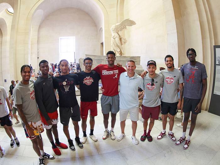 Alabama basketball at the Louvre