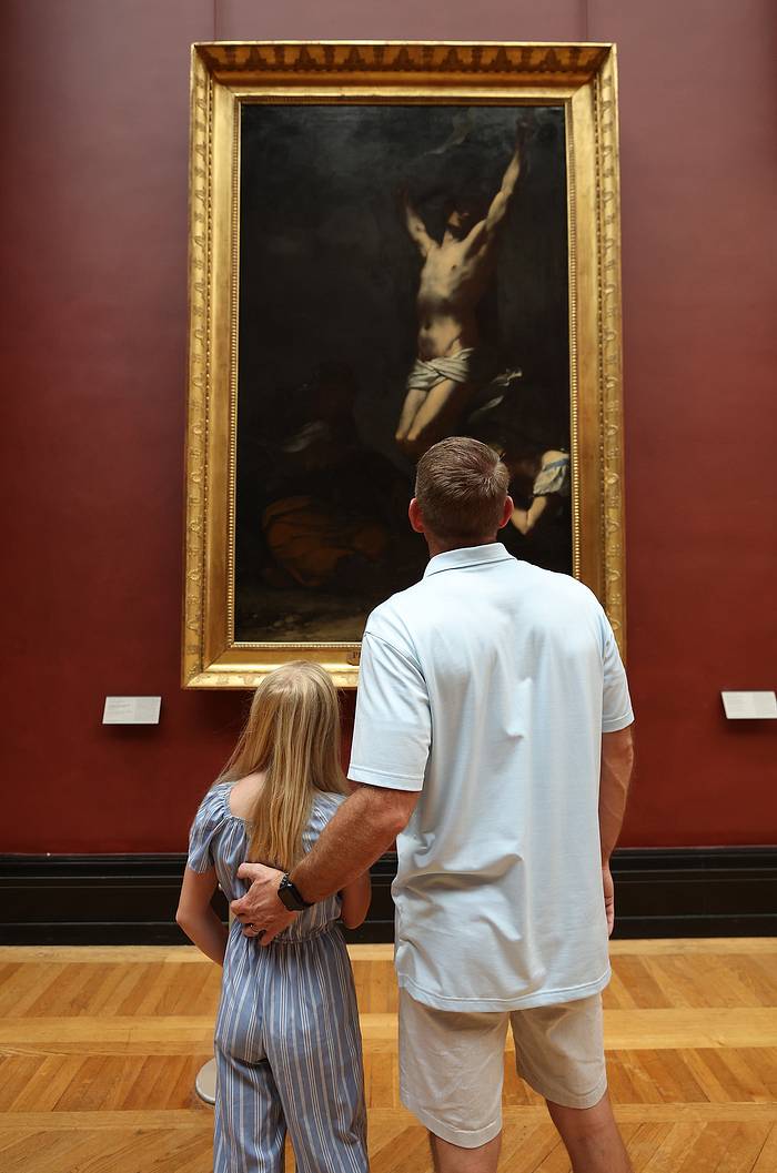 Nate Oats at the Louvre