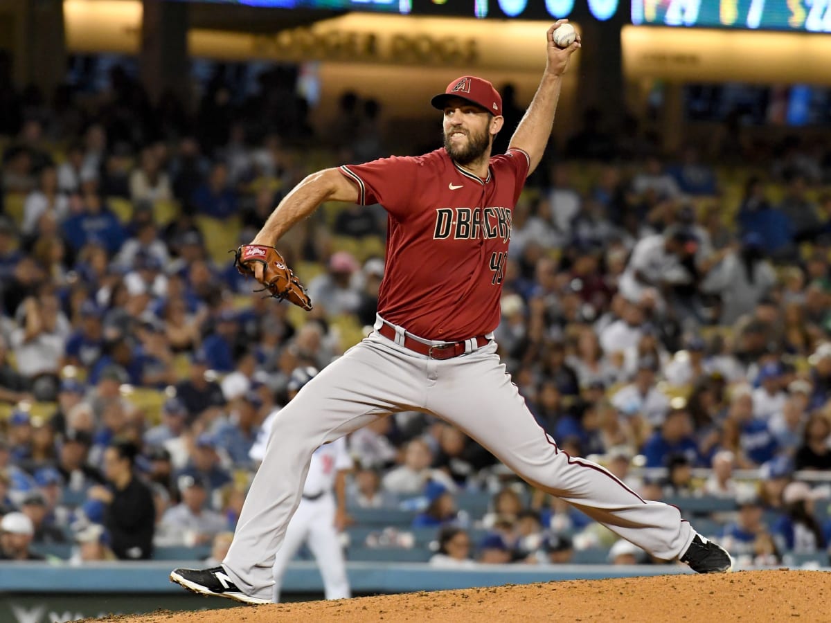 Dodgers take advantage of Madison Bumgarner's short fuse to escape with  victory – Daily News