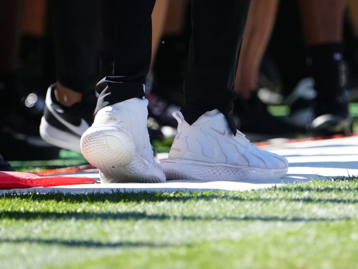 Is it illegal to sell customized Nike shoes? - Quora