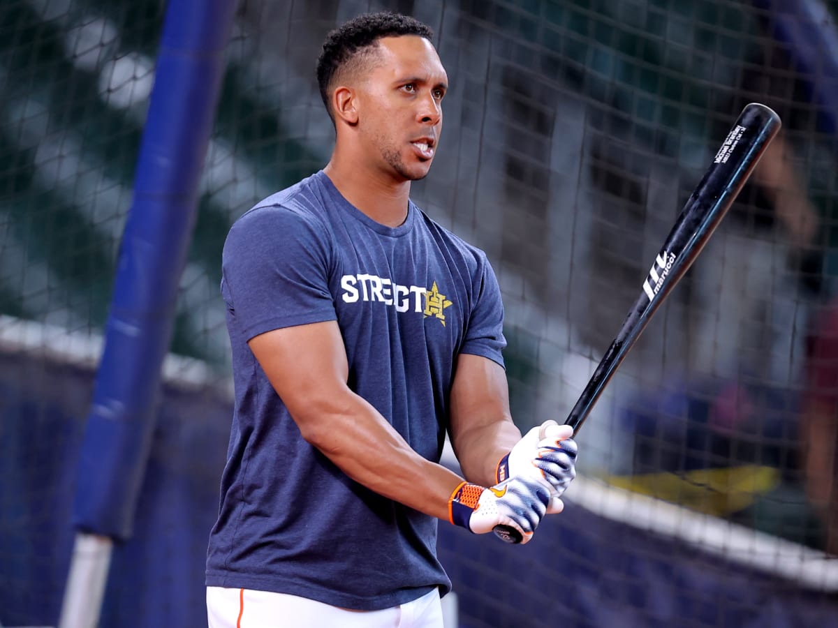 MLB News: Michael Brantley re-signs with Astros - Beyond the Box Score