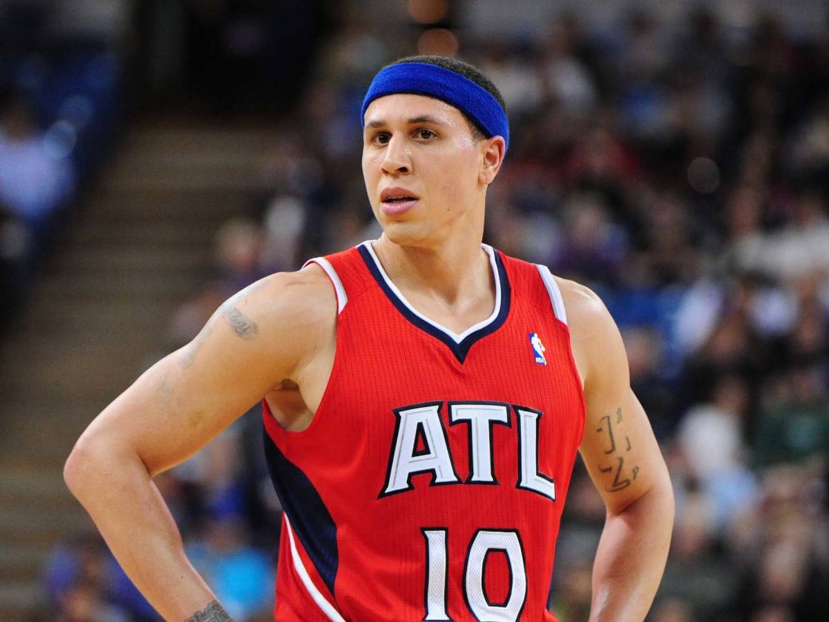 Mike Bibby says son offered basketball scholarship by Georgia Tech