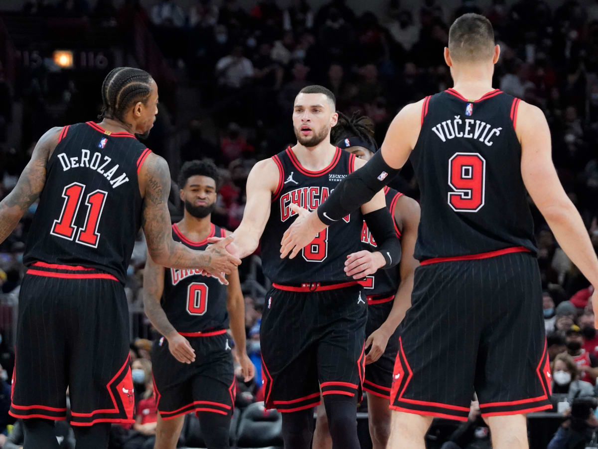DeMar DeRozan stings former team Raptors as Bulls improve to 4-0