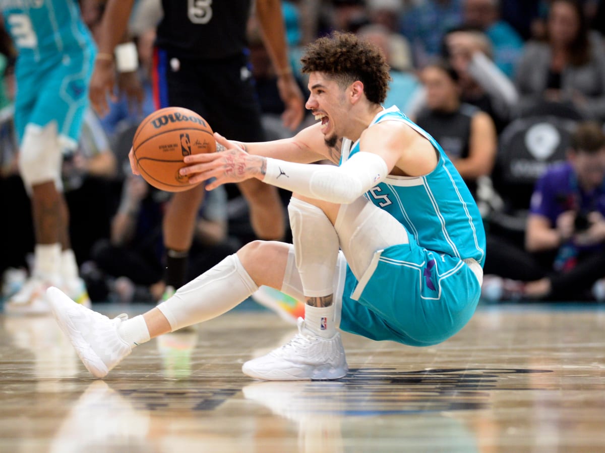 Consider Endless server LaMelo Ball Fractures His Ankle in Puma MB.01 Shoes - Sports Illustrated  FanNation Kicks News, Analysis and More