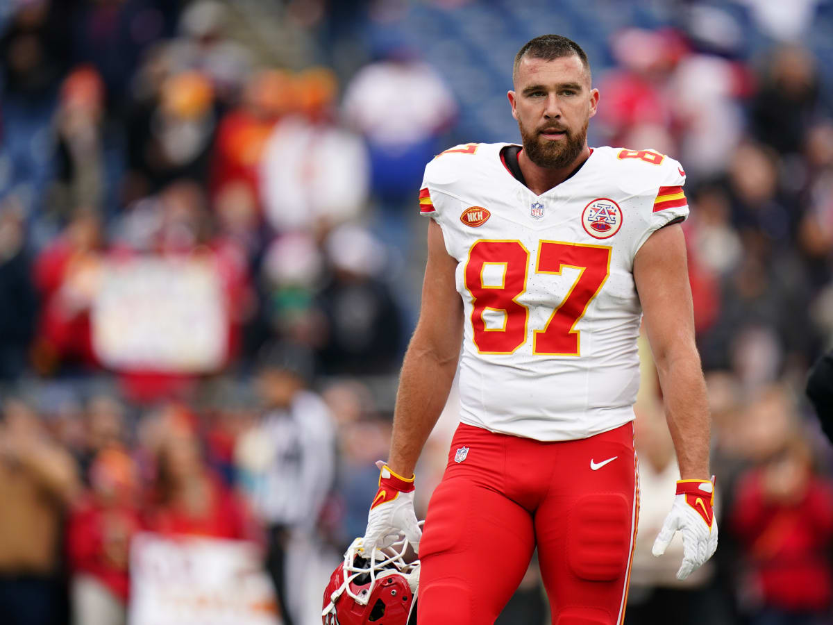 Travis kelce dick size