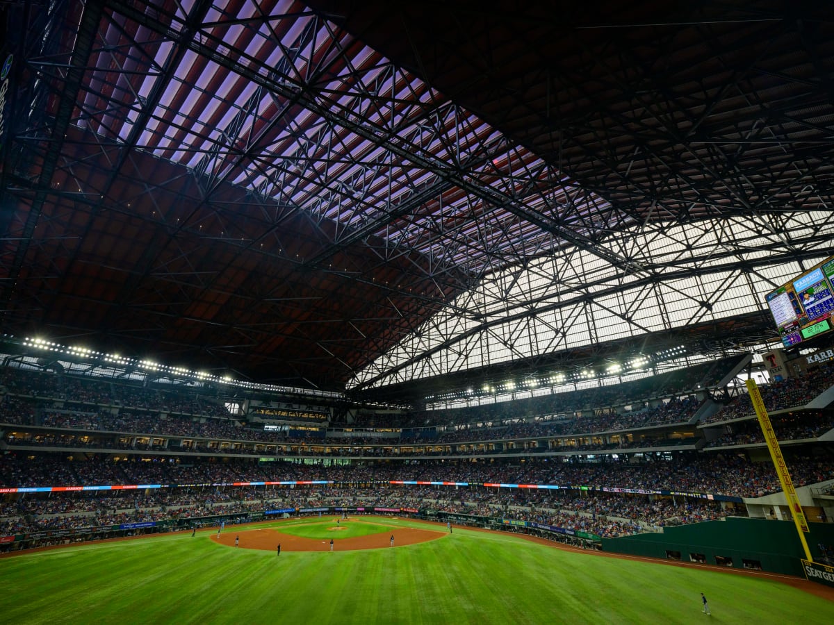 MLB Makes Decision on Globe Life Field Roof for Game 3 of ALDS