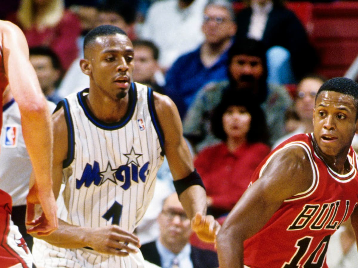 michael jordan wearing pennys