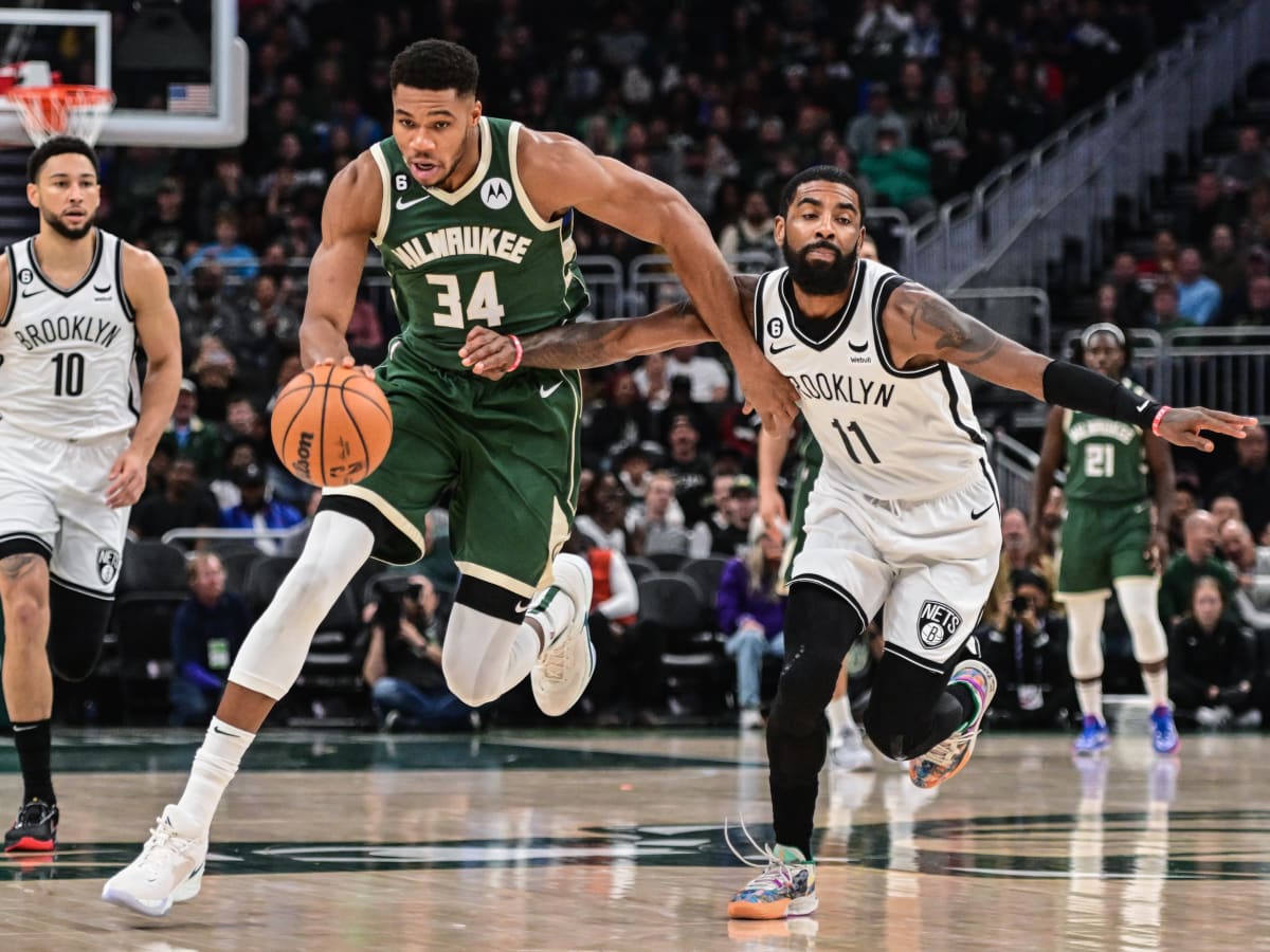 1,194 New Jersey Nets V Milwaukee Bucks Game 3 Stock Photos, High-Res  Pictures, and Images - Getty Images