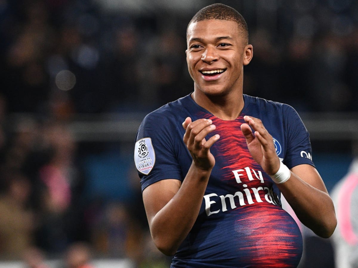 An Uber Eats Driver Will Deliver the Matchball for Every Ligue 1 Game