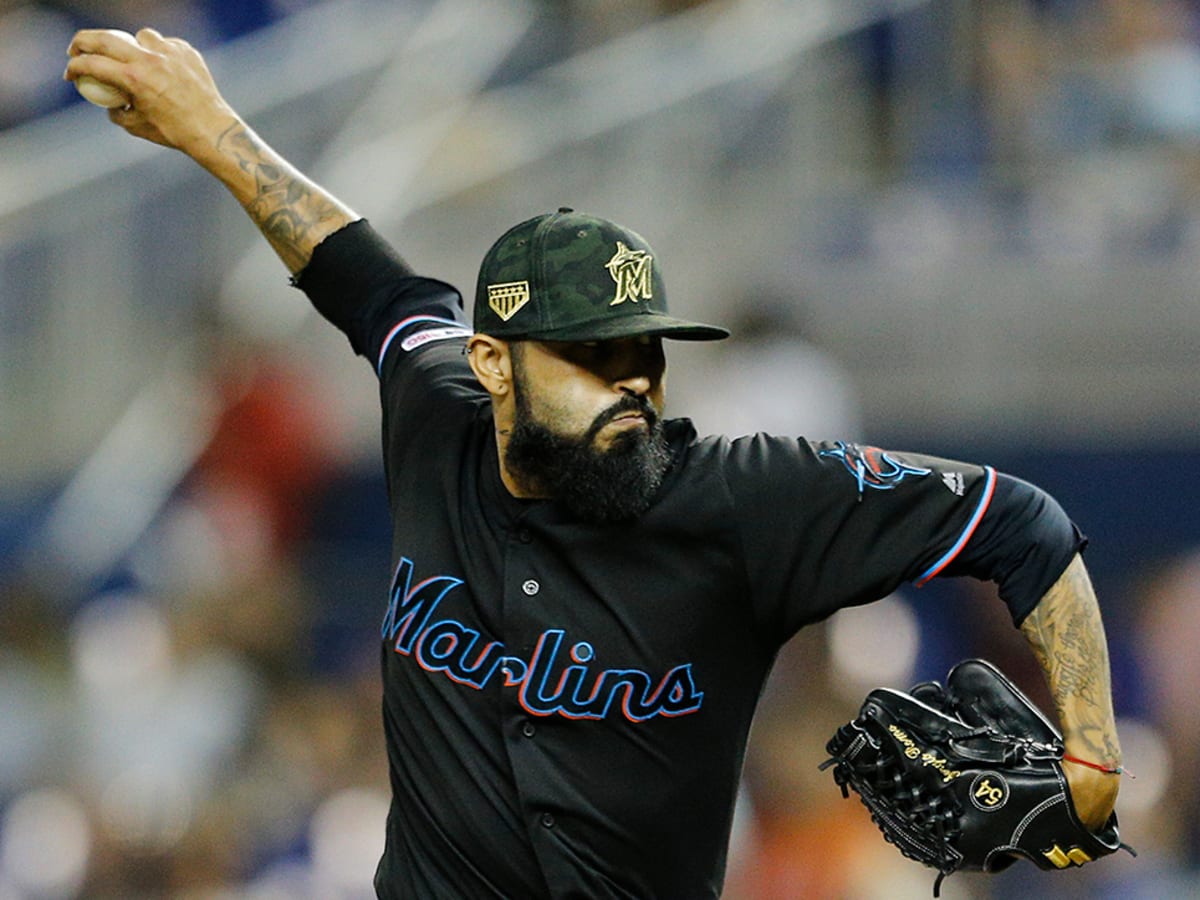 MLB News: Sergio Romo signs with the Marlins - Over the Monster