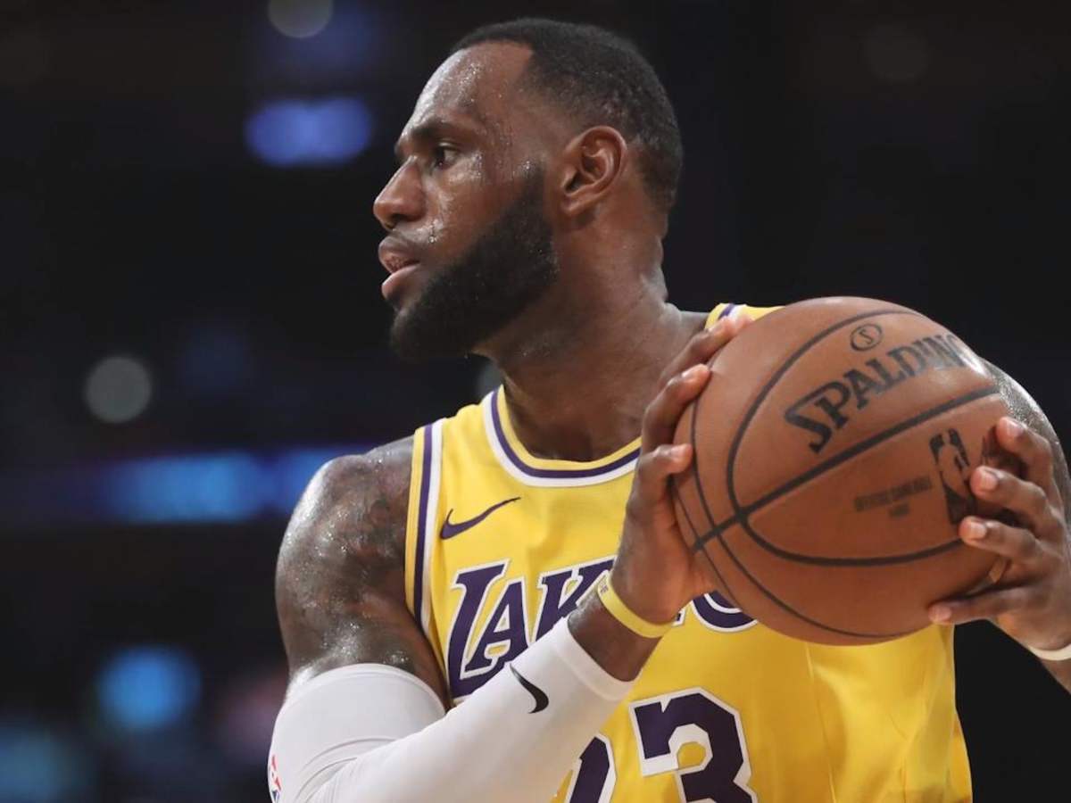 LeBron James Passes Michael Jordan for Fourth on NBA All-Time Scoring List