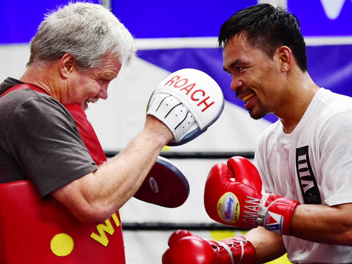 Manny Pacquiao reinvents himself ahead of Keith Thurman pic