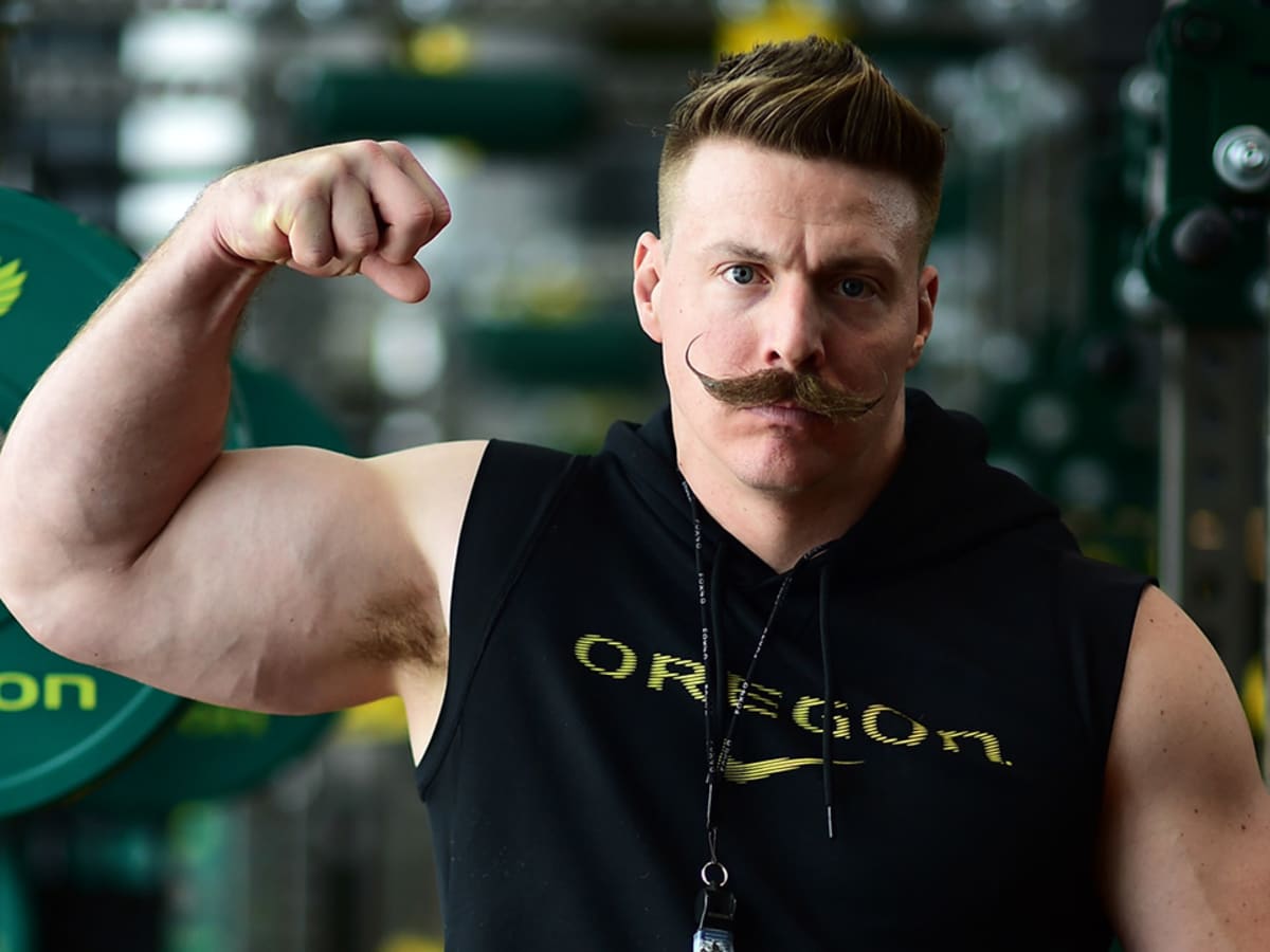 Oregon strength coach Aaron Feld: Working out like a player - Sports  Illustrated