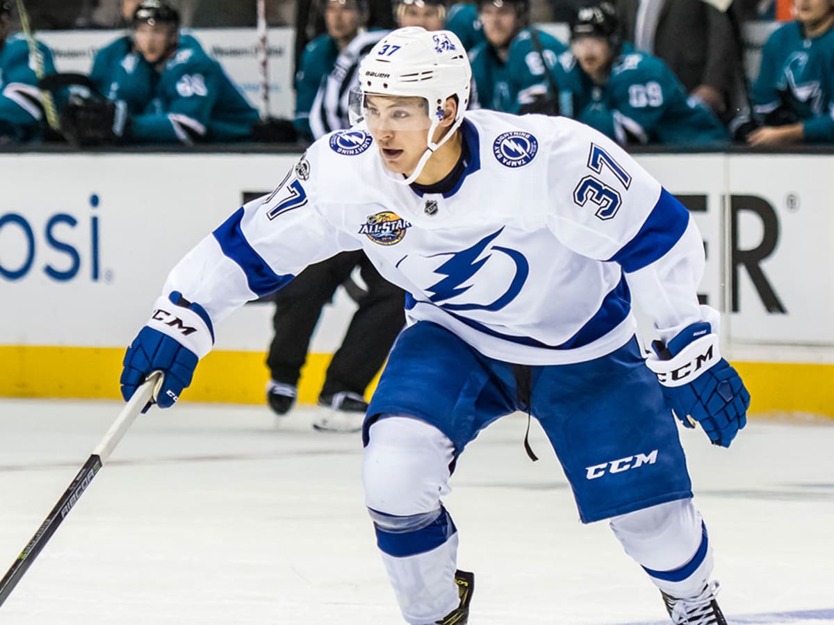 18 Yanni Gourde just doesn't have the same ring to it… : r/TampaBayLightning