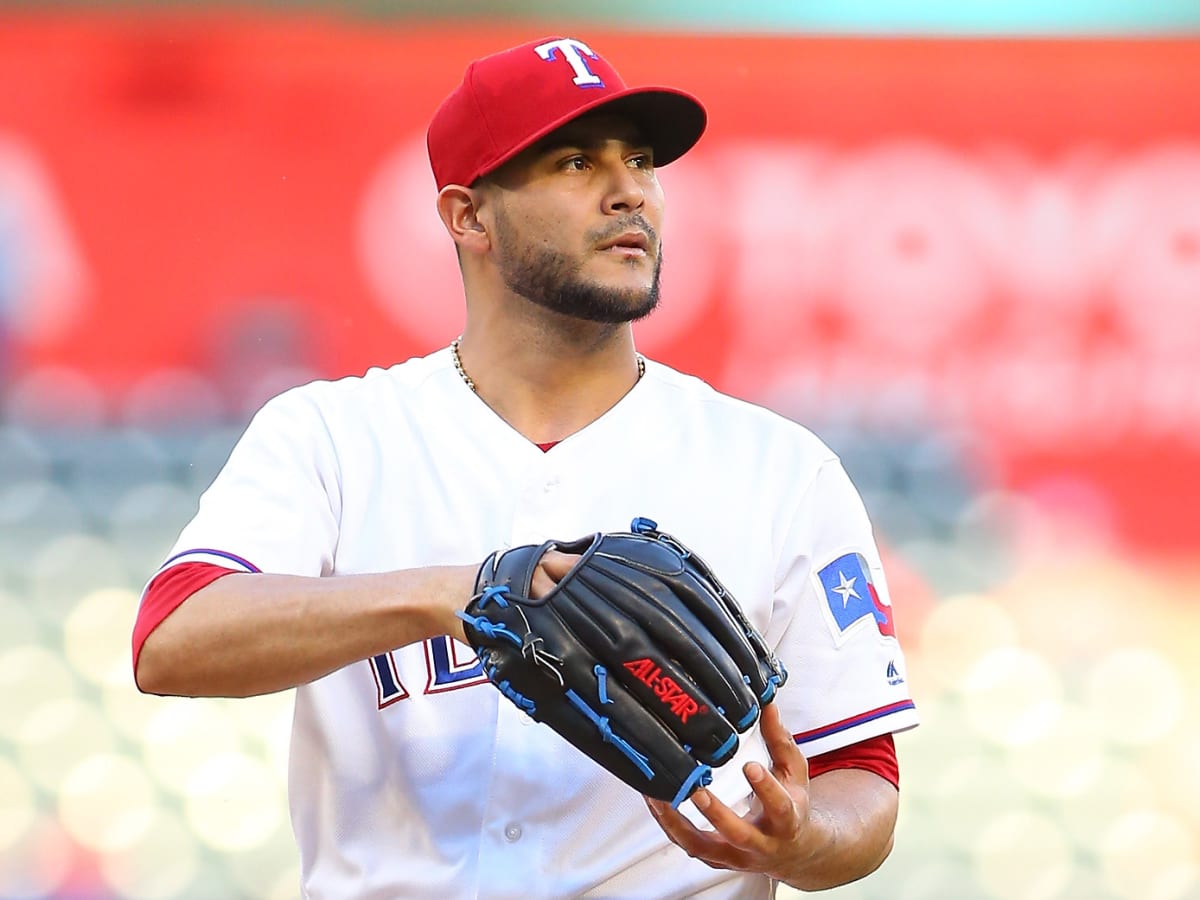 Martin Perez Injury Rangers Pitcher Ate Bull Responsible Sports Illustrated Martin Perez Injury Rangers Pitcher Ate Bull Responsible Sports Illustrated