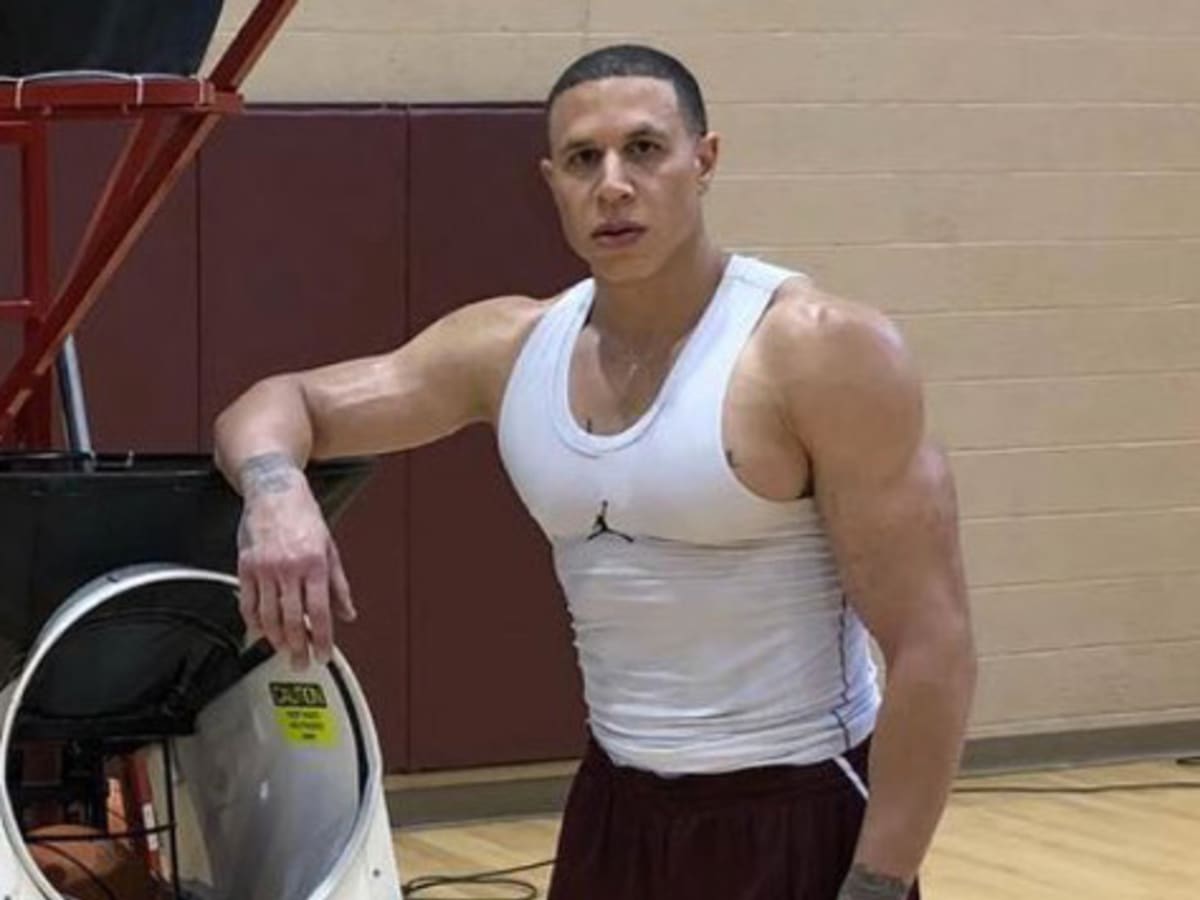 Former NBA Guard Mike Bibby Is Absolutely Shredded Now At 40 Years Old -  BroBible