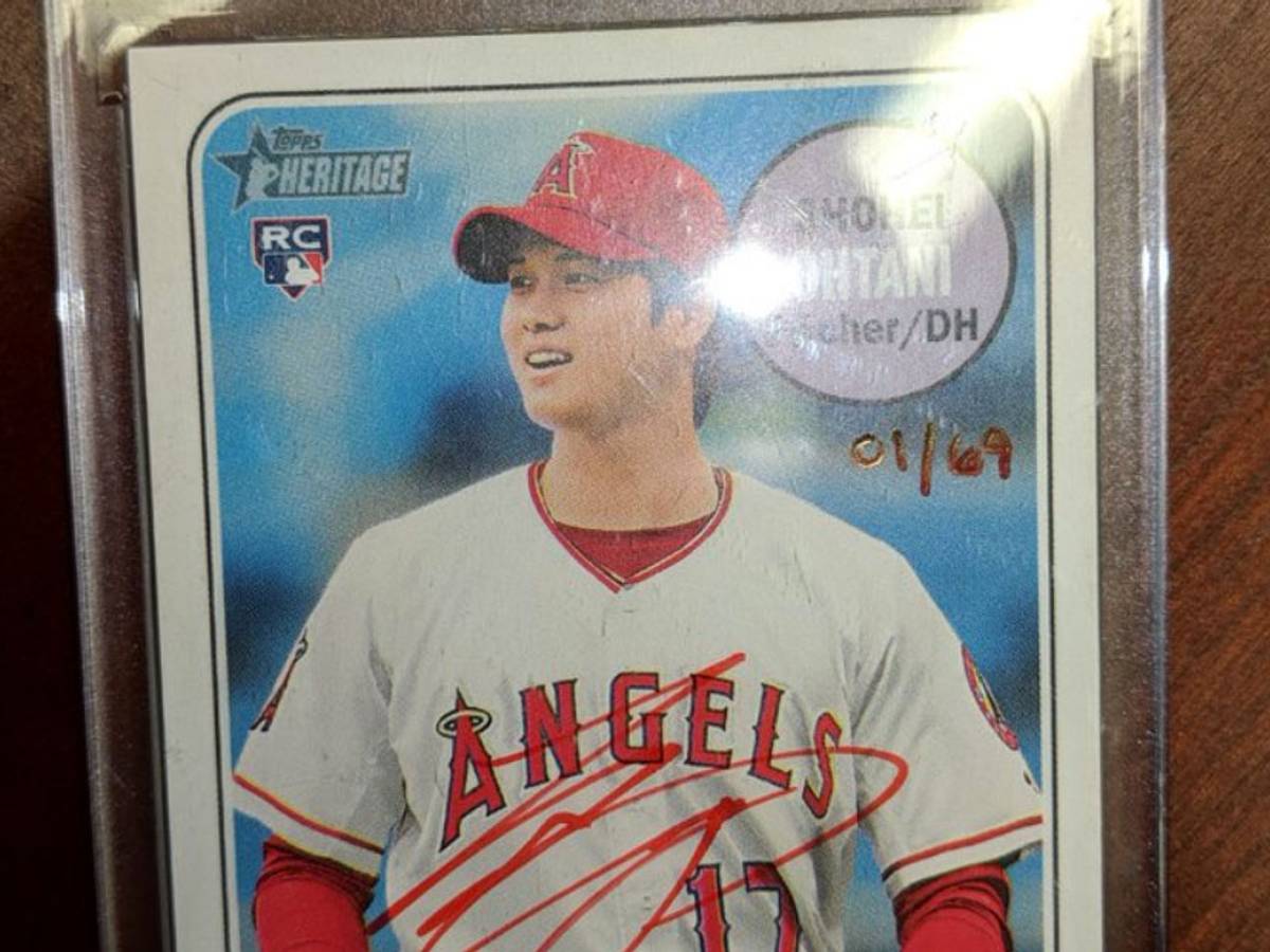 Shohei Ohtani rookie card: Phillies reliever Pat Neshek gets card - Sports  Illustrated