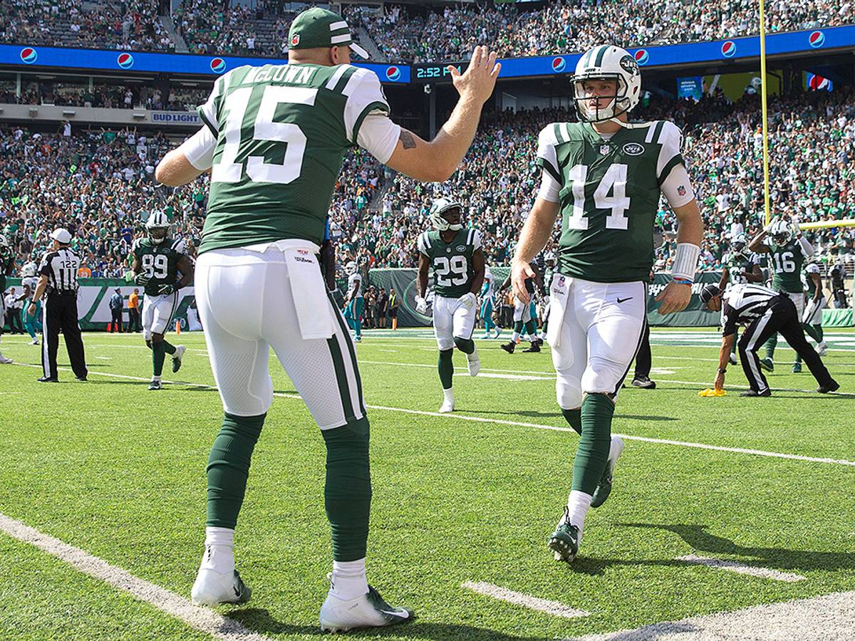 Jets backup QB Josh McCown is Sam Darnold's biggest supporter - Sports  Illustrated